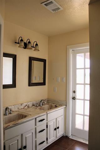 Building Photo - 55 Brentwood Rd