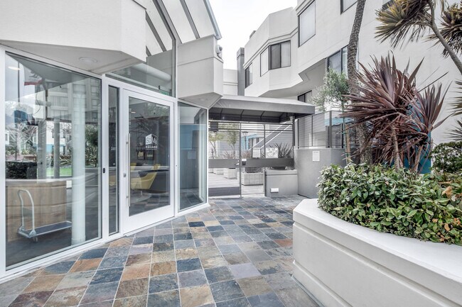 Building Photo - SoMa Square, 1 Saint Francis Pl