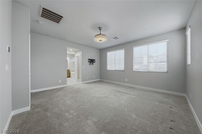 Building Photo - 11 Flora Sagio Ave