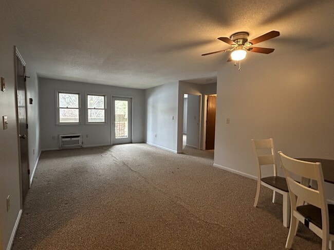 Building Photo - 58 Branch Turnpike