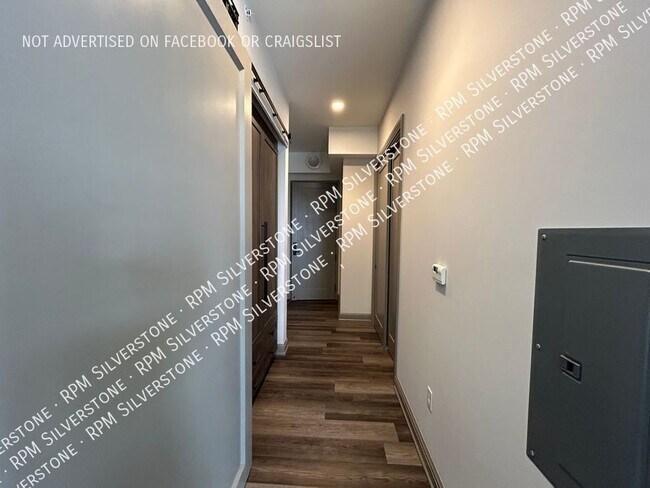 Building Photo - 120 S Broadway St