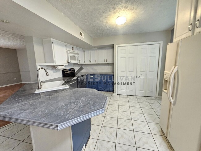 Building Photo - 8184 McGuire Dr