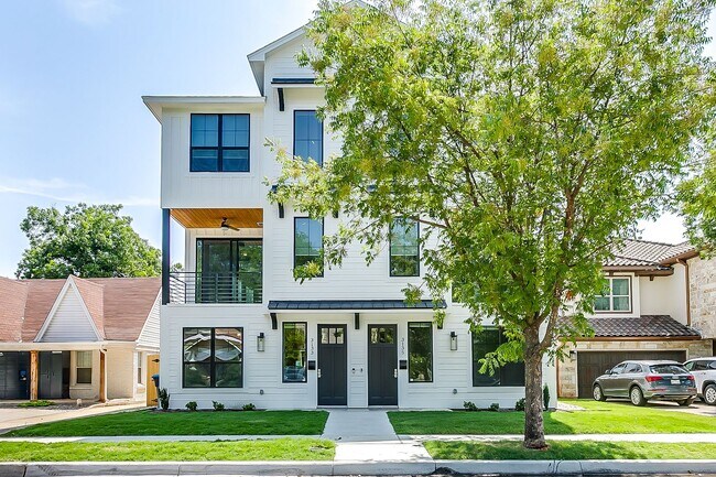 Primary Photo - 3135 Greene Ave
