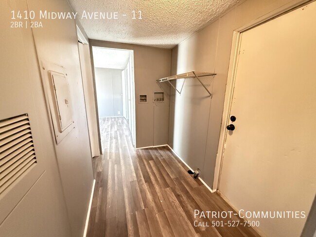 Building Photo - 1410 Midway Ave