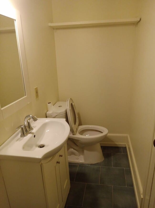 Building Photo - 8-10 Conant Sq