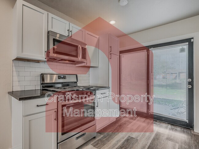 Building Photo - 231 NW 81st St