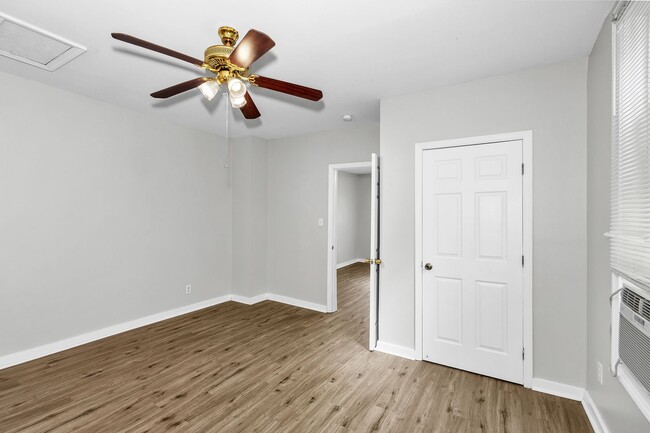 Building Photo - Cute 1 bedroom in Old Towne!