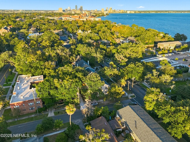 Building Photo - 2979 St Johns Ave