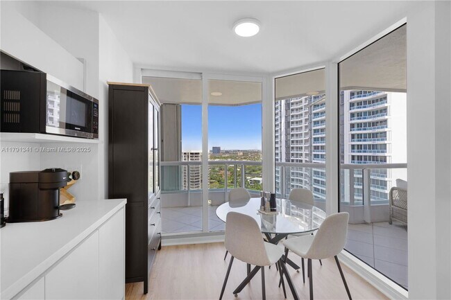 Building Photo - 21055 Yacht Club Dr