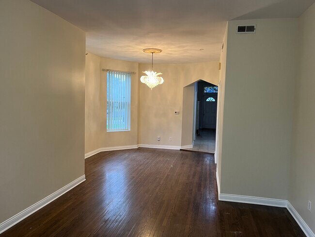 Building Photo - 1254 S Kildare Ave