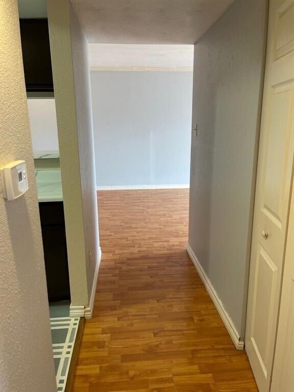 Building Photo - 2820 S Bartell Dr