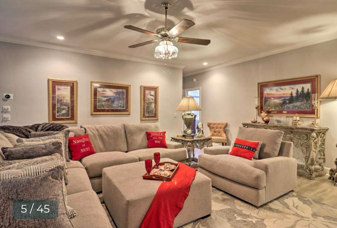 Large Family Room - 234 Brookwood Dr