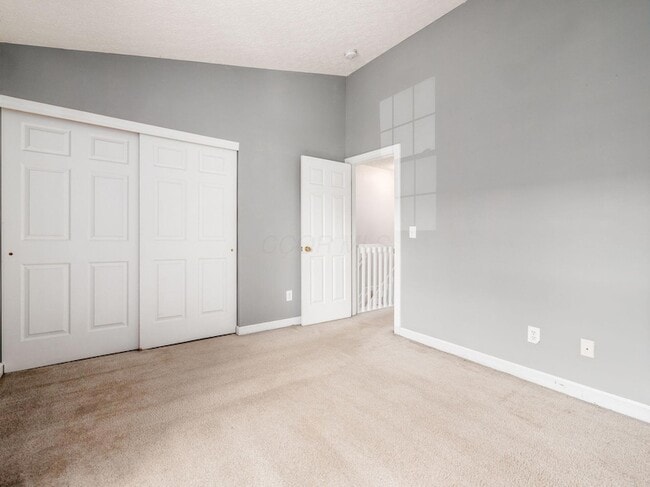 Building Photo - 952 Charleston Way Dr