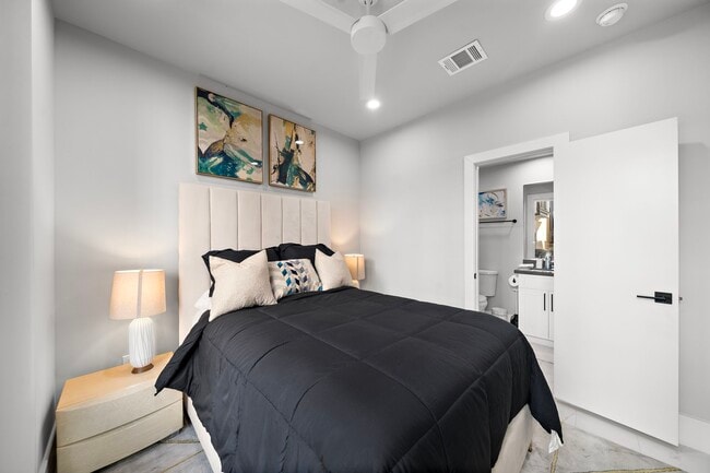 Building Photo - 3513 Hutchins St