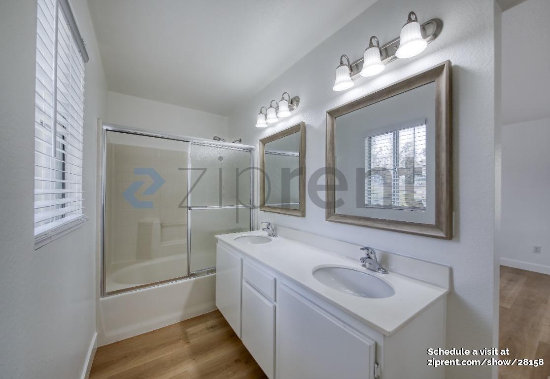 Building Photo - 17 Armory Pl