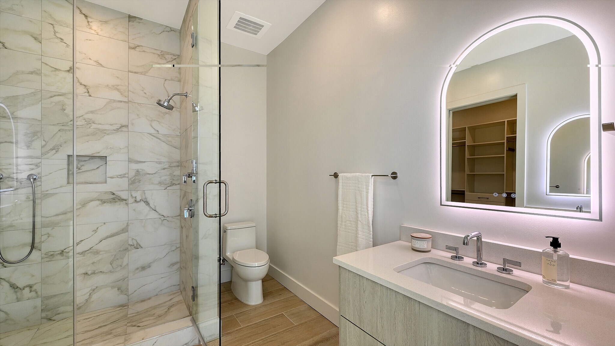 Master Bathroom - 33 S Palm Ave