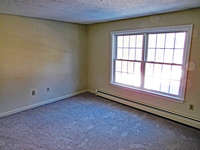 Building Photo - 50 Brookside Dr