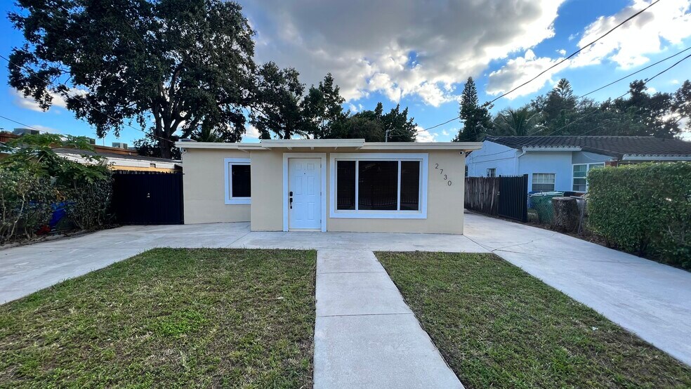 Building Photo - 2730 NW 170th St
