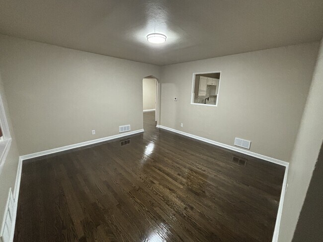 Building Photo - 5729 W 6th Ave