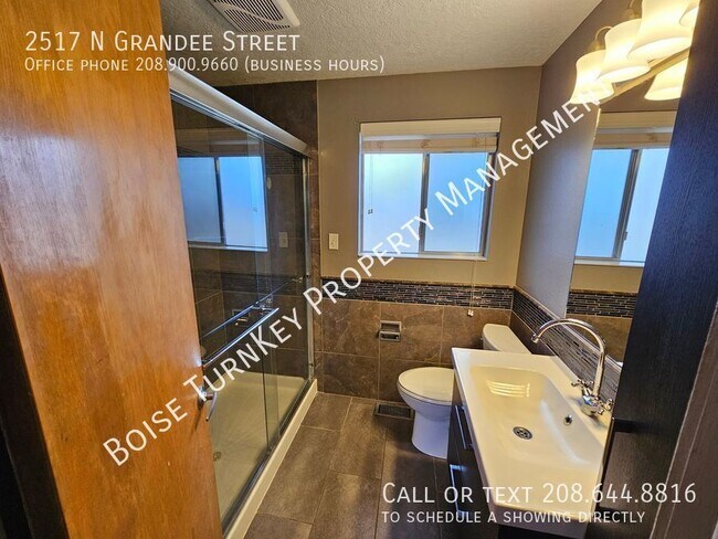 Building Photo - 2517 N Grandee St