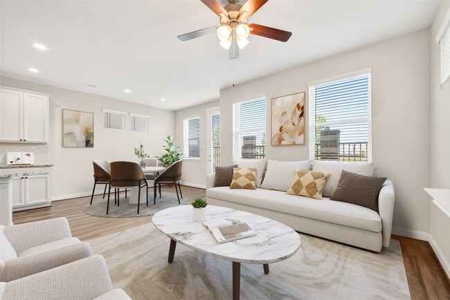 Building Photo - 9816 Magnolia Village Ln