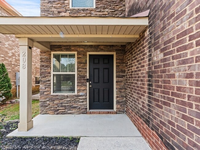 Building Photo - 208 Sedgewick Dr