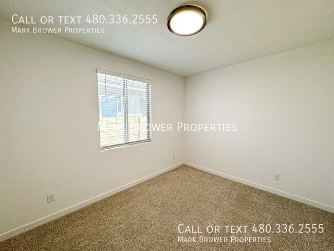 Building Photo - 72 S 157th Ln