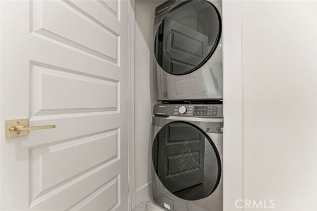 Building Photo - 914 Geneva St