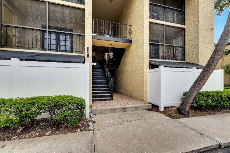 Building Photo - 5304 W Kennedy Blvd