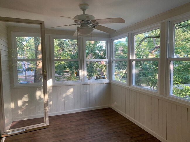 Building Photo - 263 Auburndale Ave