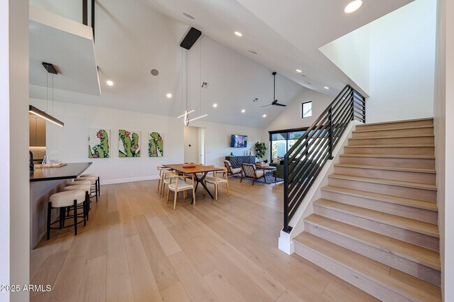 Building Photo - 6314 N 10th Dr