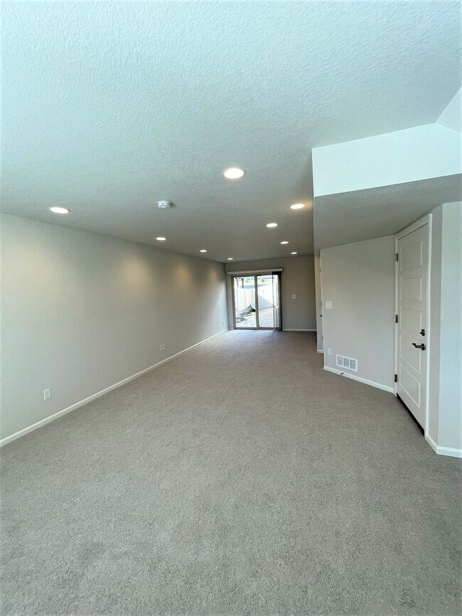 Building Photo - Beautiful 3 Bedroom Home for Rent on Callan Drive