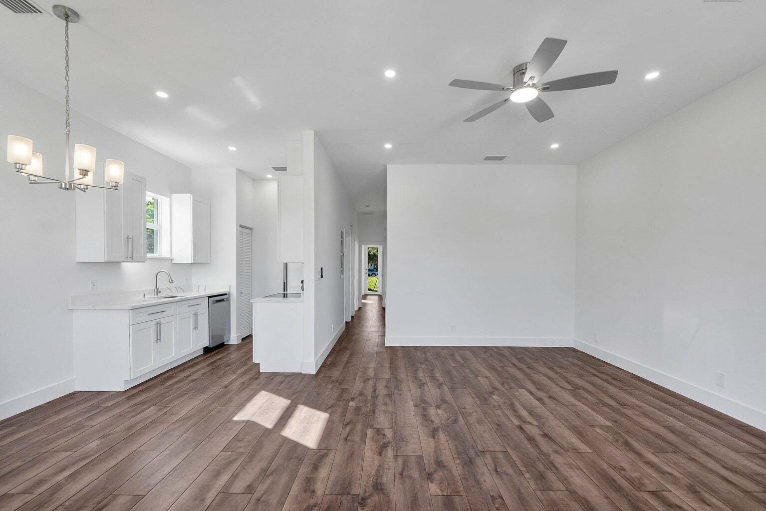 Building Photo - 1579 W 16th St