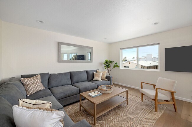 Building Photo - Beachside Retreat – Steps to the Sand in Hermosa Beach!