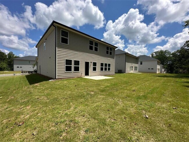 Building Photo - 118 Sequoia Ln