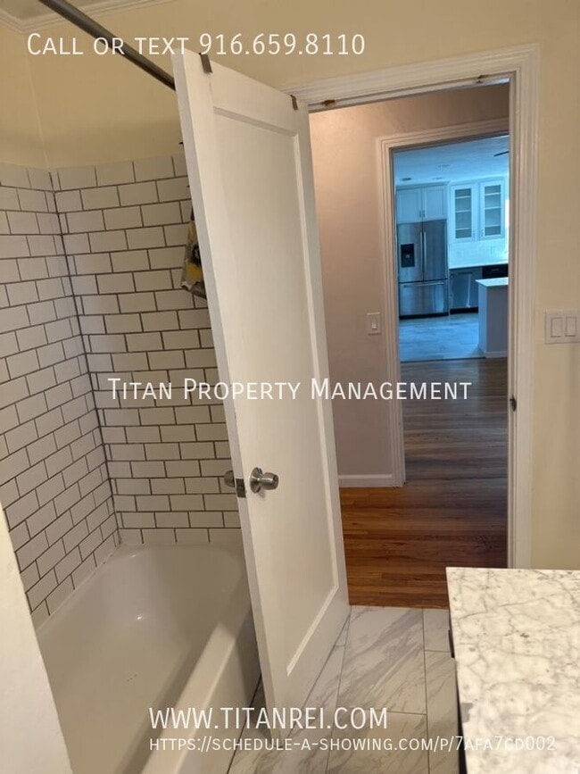 Building Photo - 5974 11th Ave