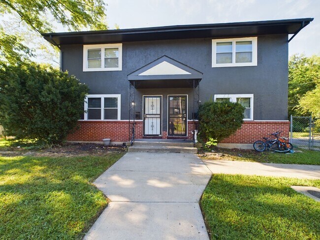 Primary Photo - 3609-3611 E 69th St