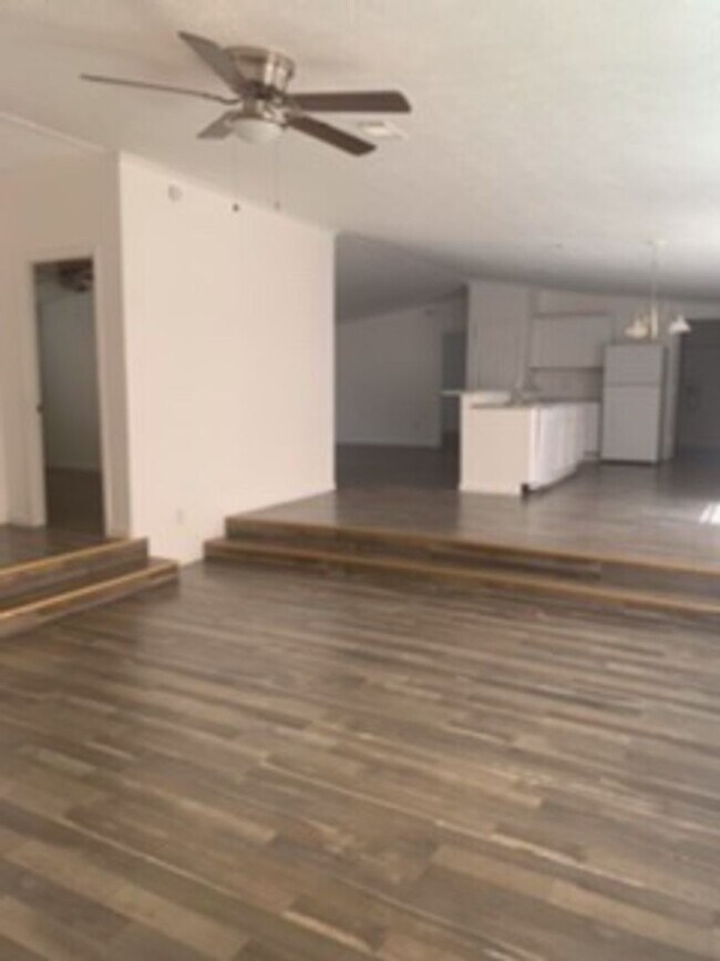 Building Photo - Spacious and Clean 3 BR HOUSE - Looking for the right people to call home!