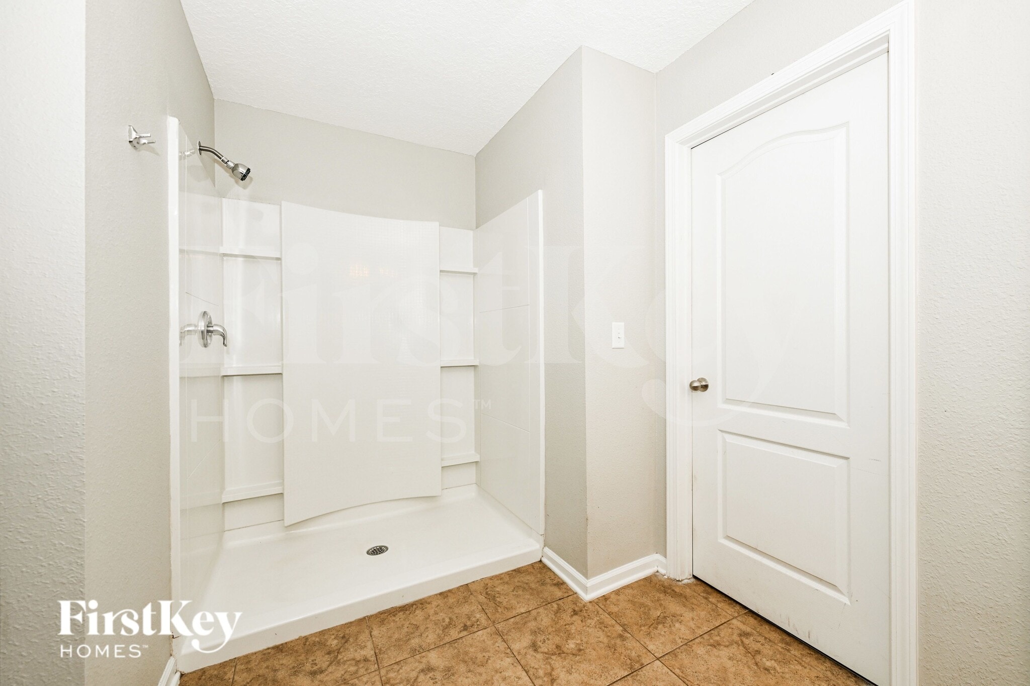 Building Photo - 403 W New England Dr