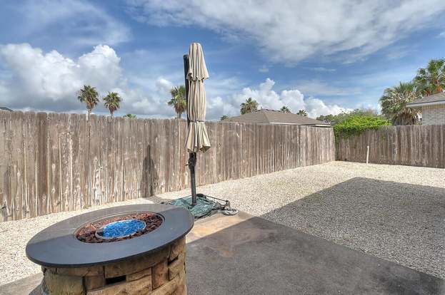 Building Photo - 14905 Dasmarinas Dr