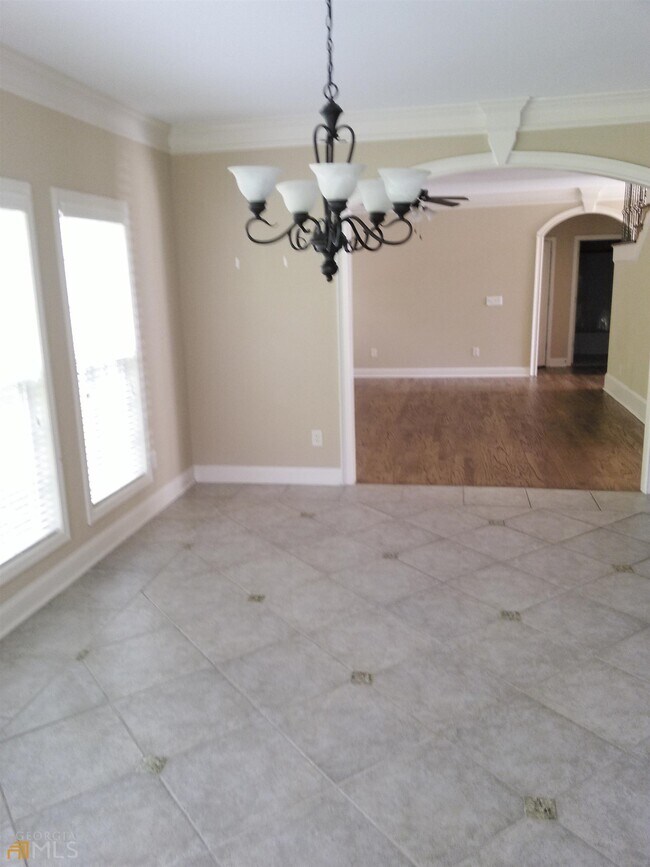 Building Photo - 280 Langshire Dr