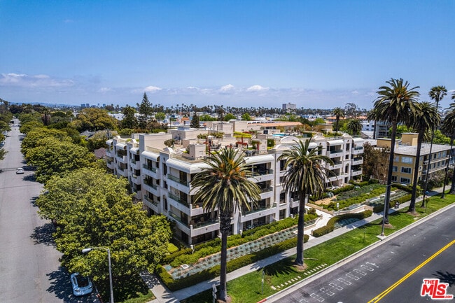 Building Photo - 701 Ocean Ave