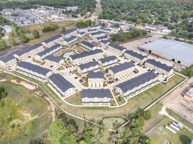 Building Photo - 12603 Telge Rd