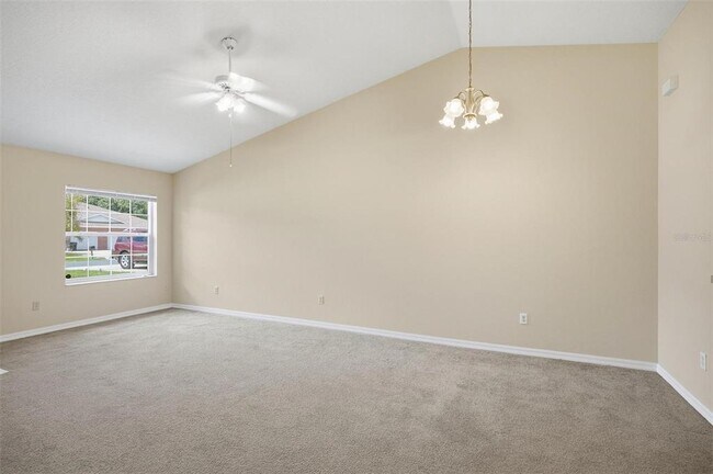 Building Photo - 165 Plainview Dr