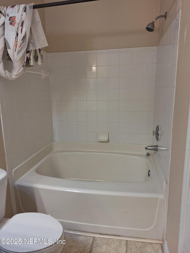 Building Photo - 7800 Point Meadows Dr