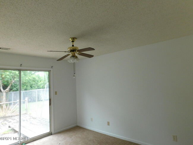 Building Photo - 132 Witten Cir