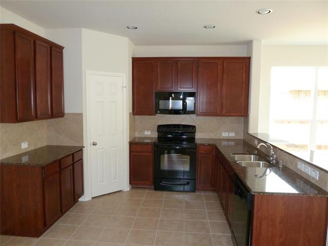 Building Photo - 1917 Grand Fairway Dr