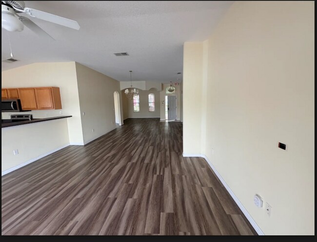 Building Photo - 3137 Riachuelo Ln