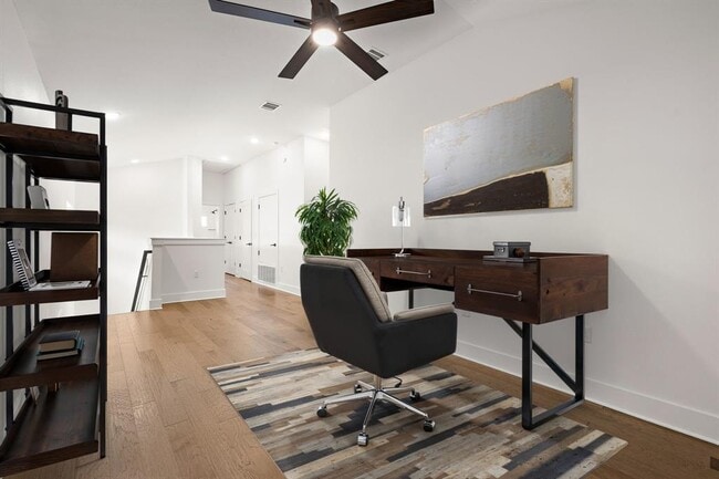 Building Photo - 4602 Mt Vernon Dr