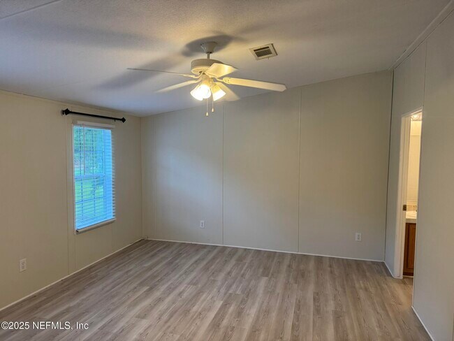 Building Photo - 54157 Ogilvie Rd